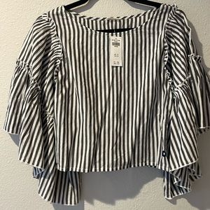 Hollister Black and White Crop Striped Blouse with bell sleeves NWT size Medium
